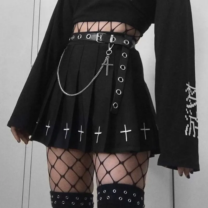 Pleated skirt with crosses